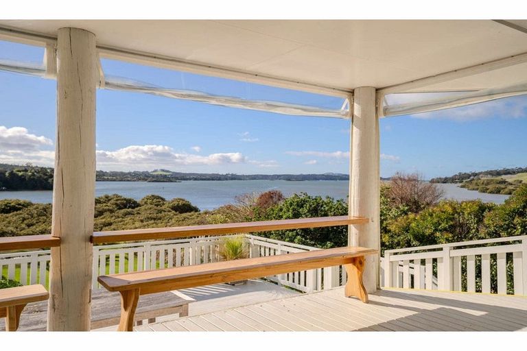 Photo of property in 11 The Lookout, Kerikeri, 0230