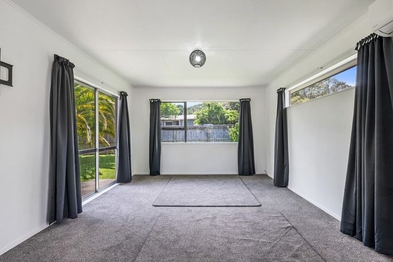 Photo of property in 88 Norana Road, Timberlea, Upper Hutt, 5018