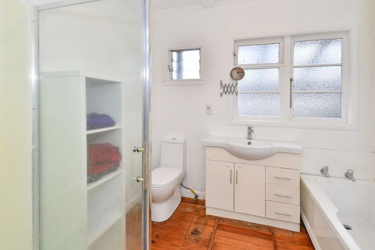 Photo of property in 1/57 Grove Road, Papakura, 2110