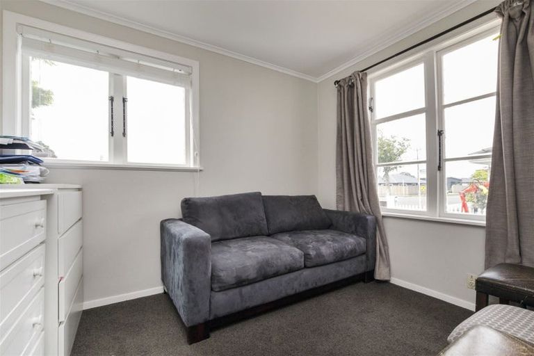 Photo of property in 24 Fairs Road, Milson, Palmerston North, 4414
