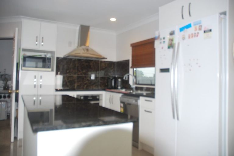 Photo of property in 14b Lesa Annis Place, Henderson, Auckland, 0612