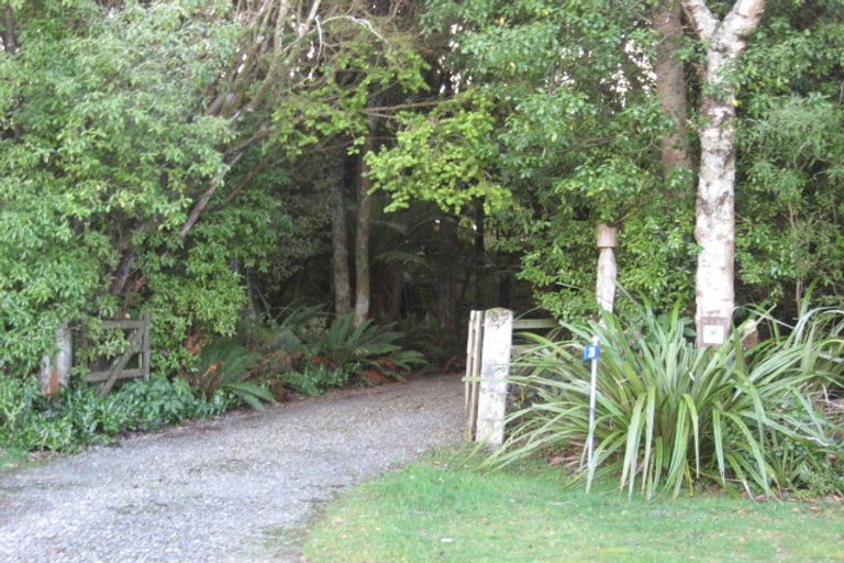 Photo of property in 28 Rata Road, Otatara, Invercargill, 9879