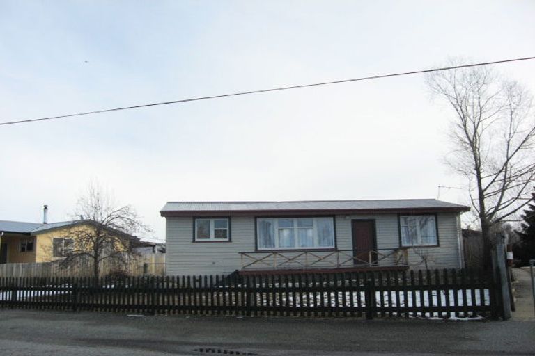 Photo of property in 24 Fraser Crescent, Twizel, 7901
