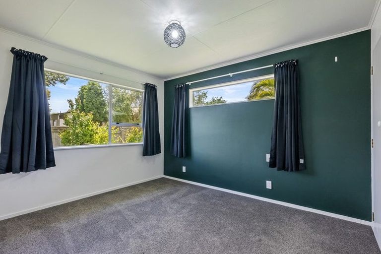 Photo of property in 88 Norana Road, Timberlea, Upper Hutt, 5018