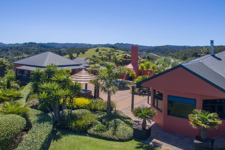 Photo of property in 1542 Ngunguru Road, Ngunguru, Whangarei, 0173