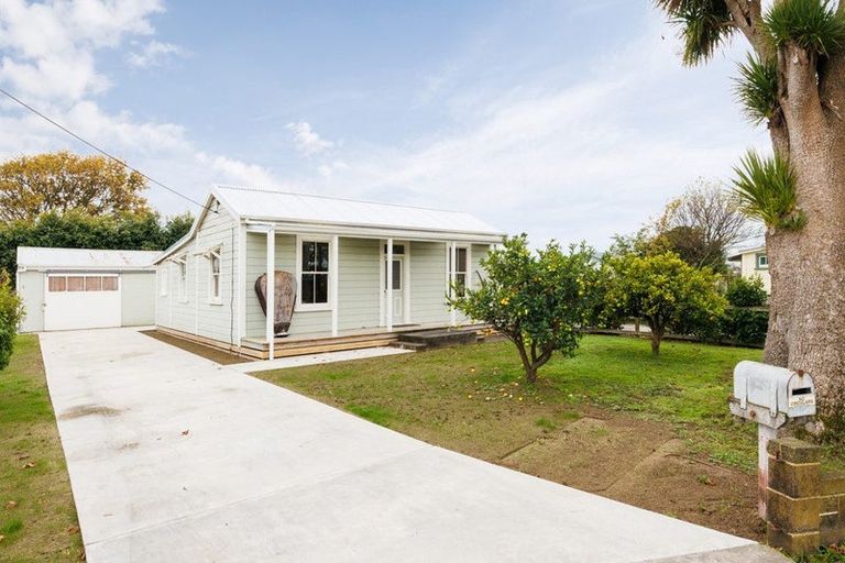 Photo of property in 12 Ngaire Street, Longburn, Palmerston North, 4412