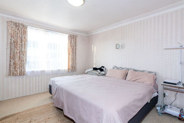 Photo of property in 2/126 Astley Avenue, New Lynn, Auckland, 0600