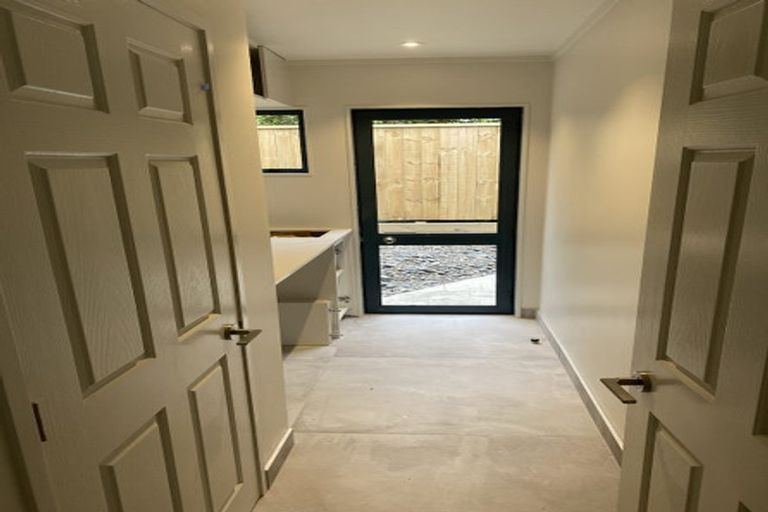 Photo of property in 1/12 Aotearoa Terrace, Murrays Bay, Auckland, 0630