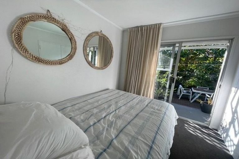 Photo of property in 6/66 Victoria Road, Devonport, Auckland, 0624