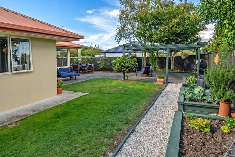 Photo of property in 14 Whiting Drive, Wakefield, 7025