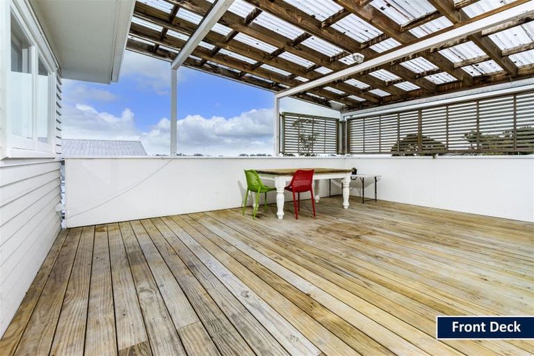 Photo of property in 12 Cypress Place, Sunnynook, Auckland, 0620