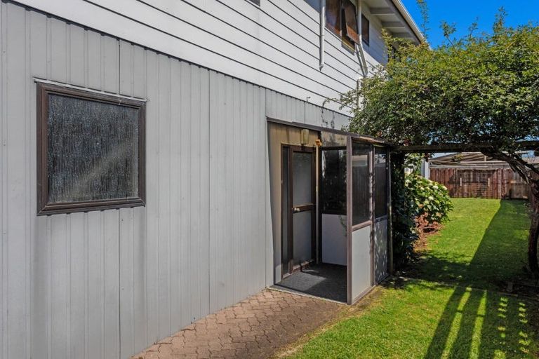 Photo of property in 18 Tawhara Place, Edgecumbe, 3120
