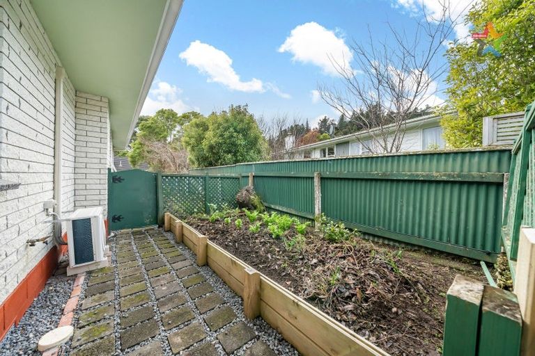 Photo of property in 60 Kairimu Street, Stokes Valley, Lower Hutt, 5019