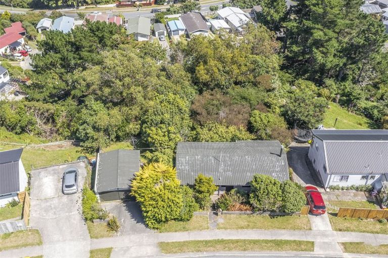 Photo of property in 20 Cleat Street, Whitby, Porirua, 5024