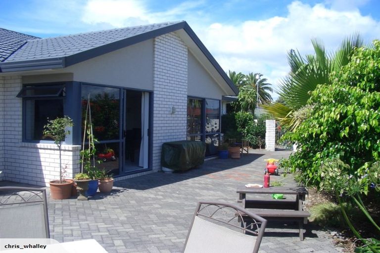 Photo of property in 53 Gravatt Road, Papamoa Beach, Papamoa, 3118