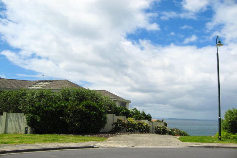 Photo of property in 360 Pinecrest Drive, Gulf Harbour, Whangaparaoa, 0930