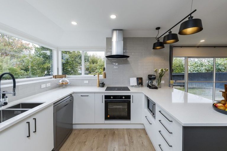 Photo of property in 23b Pahiatua Street, Hokowhitu, Palmerston North, 4410