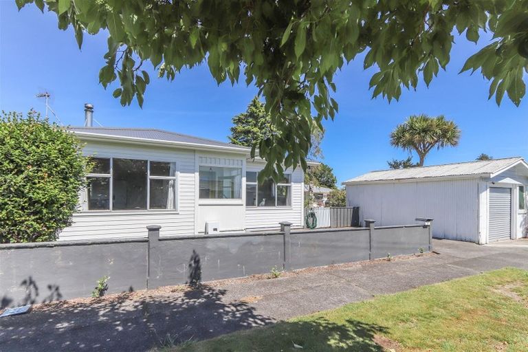 Photo of property in 10 Mahoe Street, Inglewood, 4330