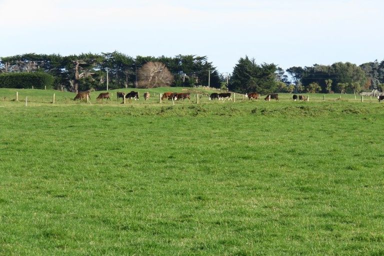 Photo of property in 60 Otatara Road, Otatara, Invercargill, 9879