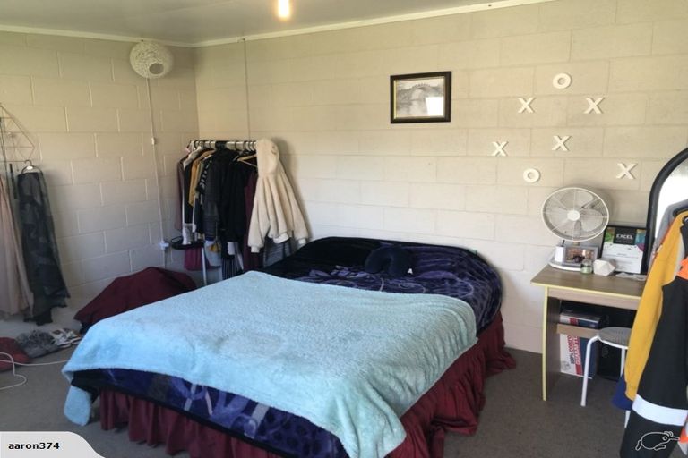 Photo of property in 1 Snead Place, Hamilton East, Hamilton, 3216