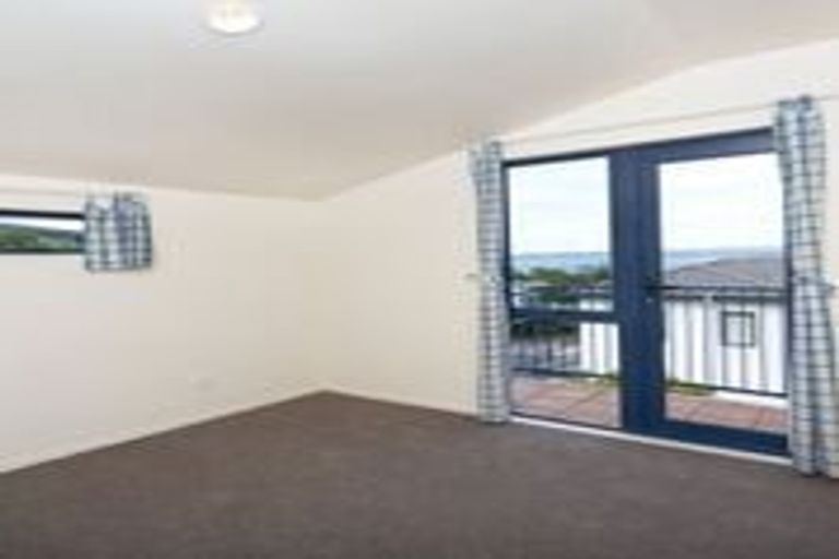 Photo of property in 25 Mariners View Road, Beach Haven, Auckland, 0626