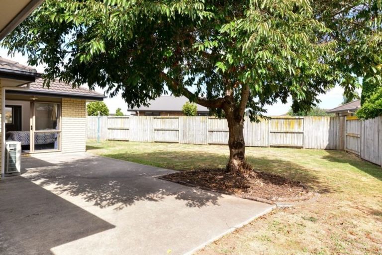 Photo of property in 77 Farringdon Avenue, Rototuna North, Hamilton, 3210