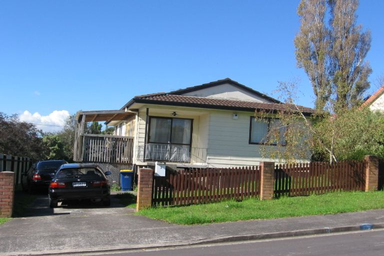 Photo of property in 3 Panzic Place, Glen Eden, Auckland, 0602