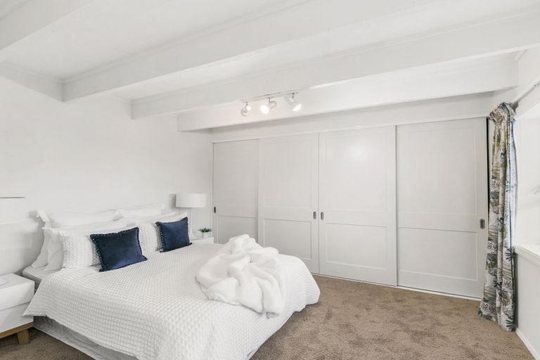 Photo of property in 22 Liffey Crescent, Island Bay, Wellington, 6023