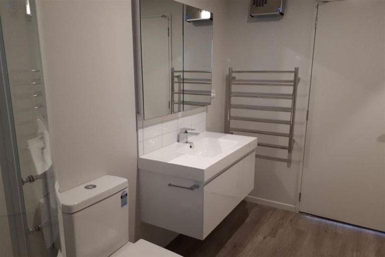 Photo of property in 2/445 Barbadoes Street, Edgeware, Christchurch, 8013