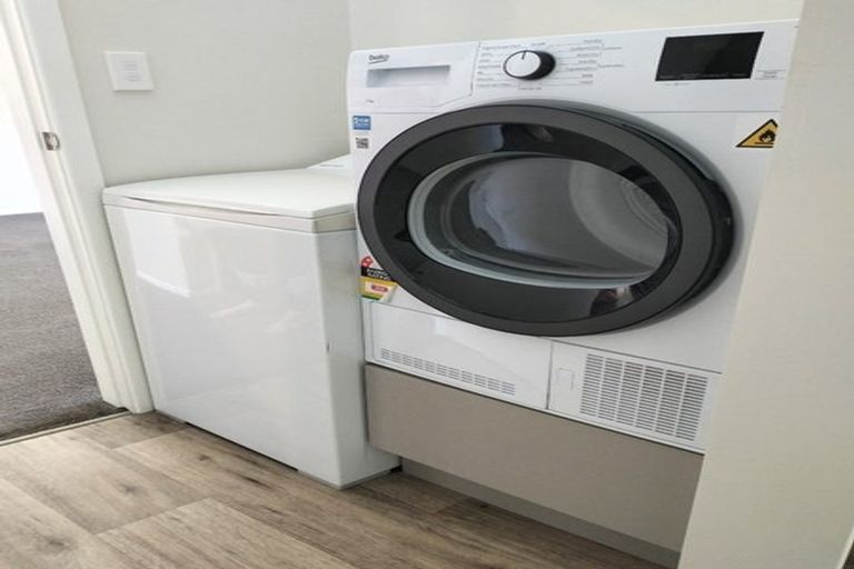 Photo of property in The Triangle, 2/33 Halswater Drive, Churton Park, Wellington, 6037