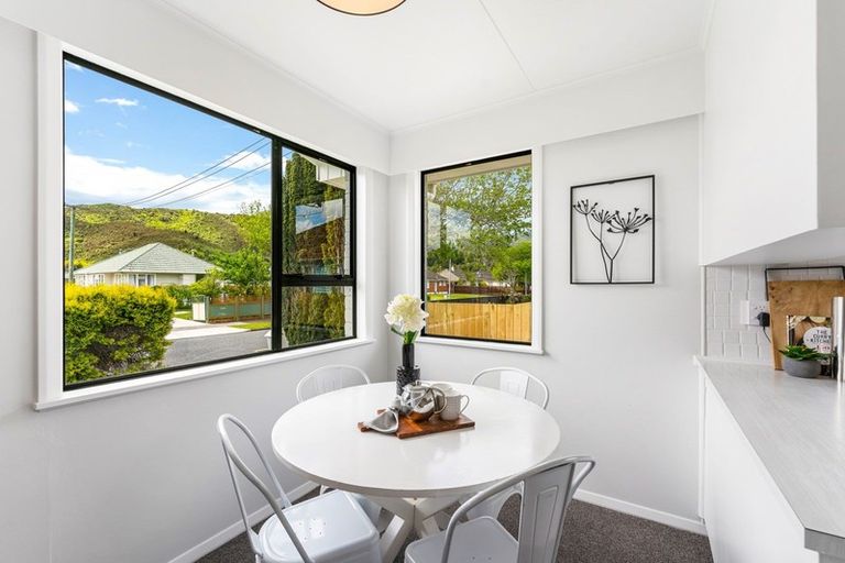 Photo of property in 59 Chapman Crescent, Naenae, Lower Hutt, 5011