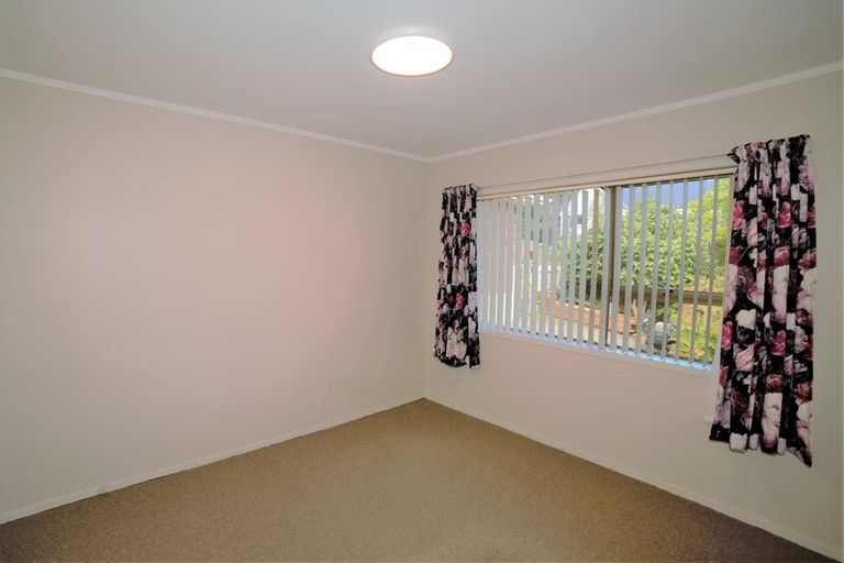 Photo of property in 1/723 Beach Road, Browns Bay, Auckland, 0630
