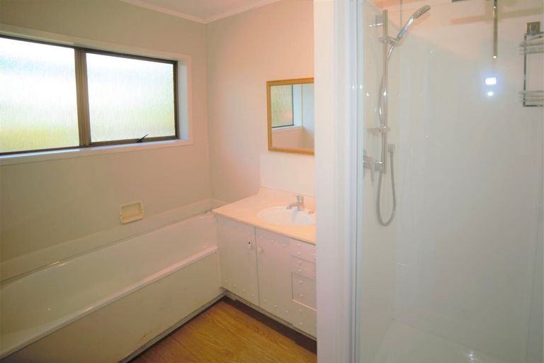 Photo of property in 1/723 Beach Road, Browns Bay, Auckland, 0630