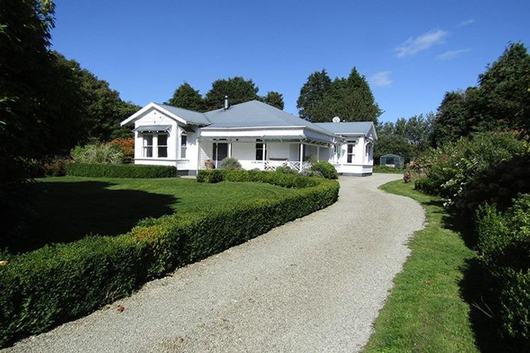 Photo of property in 54 Alfredton Road, Eketahuna, 4900