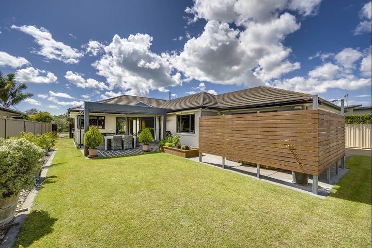 Photo of property in 15 Pania Place, Poraiti, Napier, 4112