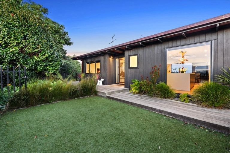 Photo of property in 175 Sandspit Road, Shelly Park, Auckland, 2014