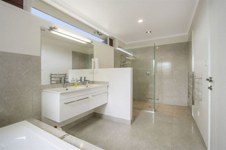 Photo of property in 2 Friis Drive, Katikati, 3178