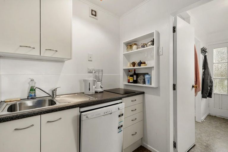 Photo of property in 192 Melbourne Road, Island Bay, Wellington, 6023