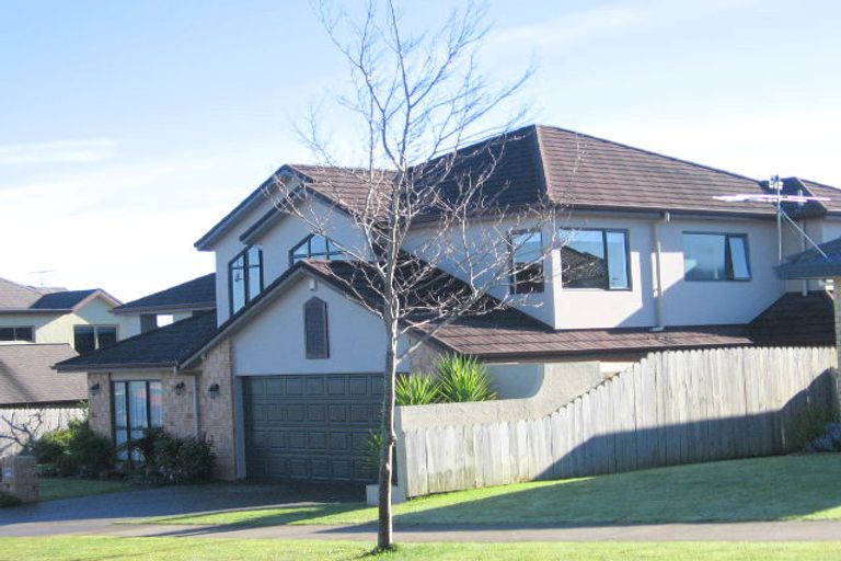 Photo of property in 7 Dairyland Drive, East Tamaki Heights, Auckland, 2016
