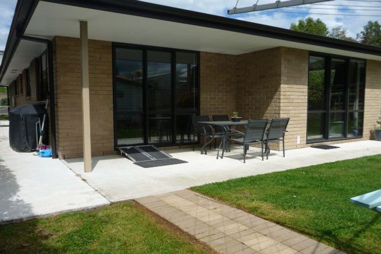 Photo of property in 12 Bear Street, Tirau, 3410