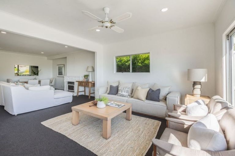 Photo of property in 65 Churchill Road, Murrays Bay, Auckland, 0630