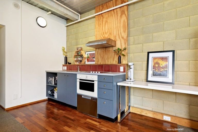Photo of property in First House Apartments, 2/4 Frederick Street, Te Aro, Wellington, 6011