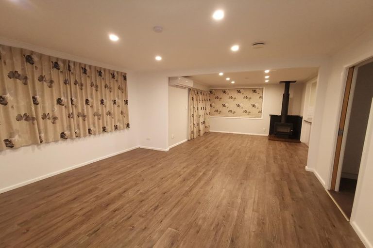 Photo of property in 52 Heretaunga Square, Silverstream, Upper Hutt, 5019