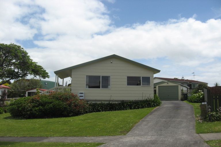 Photo of property in 3 Bellville Drive, Clendon Park, Auckland, 2103