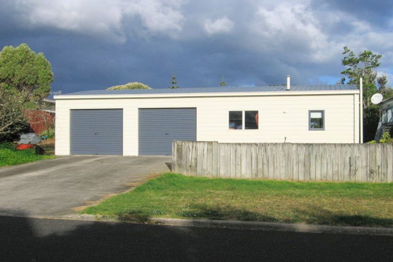 Photo of property in 103 Apperly Street, Whangamata, 3620