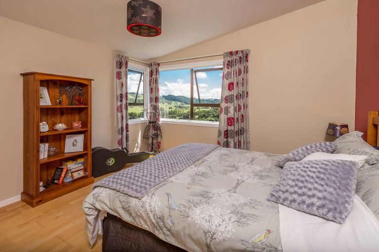 Photo of property in 129 Taylor Road, Waimauku, 0882