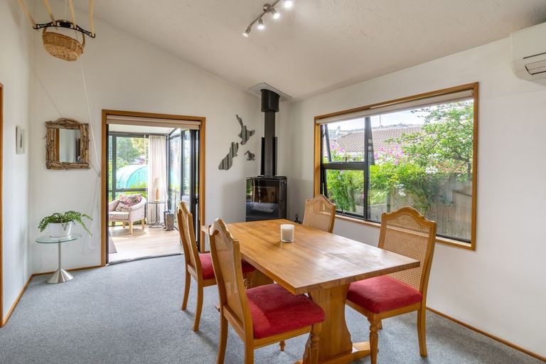 Photo of property in 11 Warner Place, Heathcote Valley, Christchurch, 8022