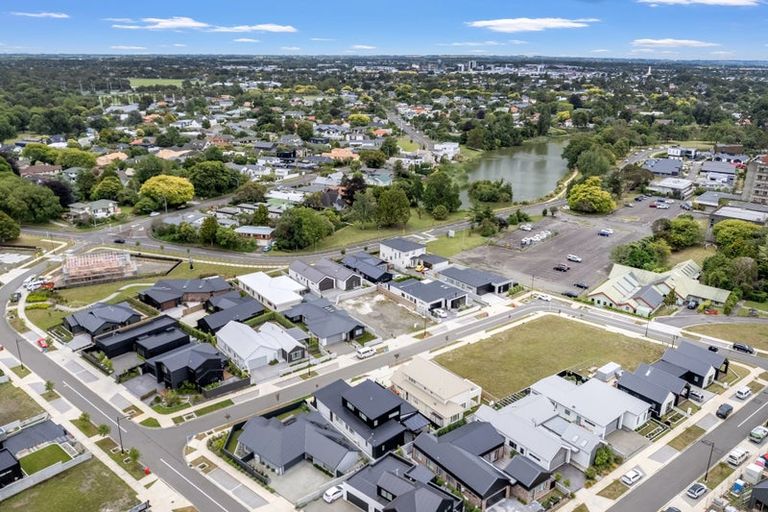 Photo of property in 40 Memorial Drive, Hokowhitu, Palmerston North, 4410