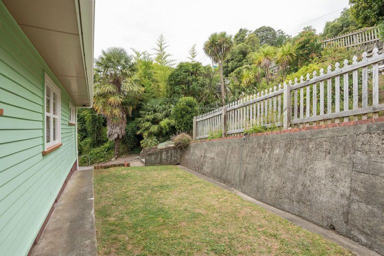 Photo of property in 19 Rangiora Terrace, Tahunanui, Nelson, 7011