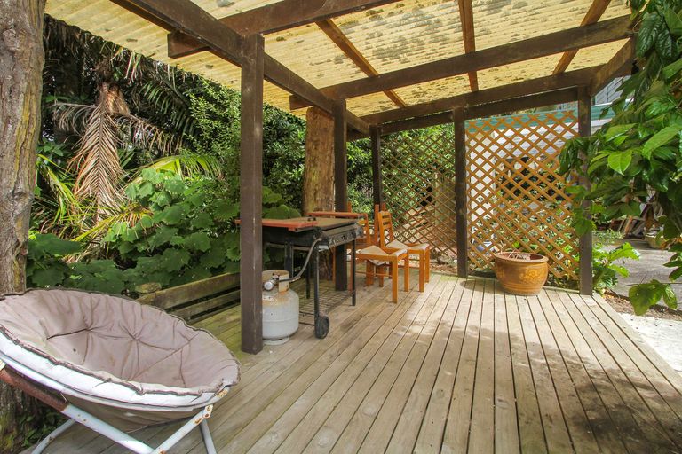 Photo of property in 1/19 Mcdowell Crescent, Hillcrest, Auckland, 0627